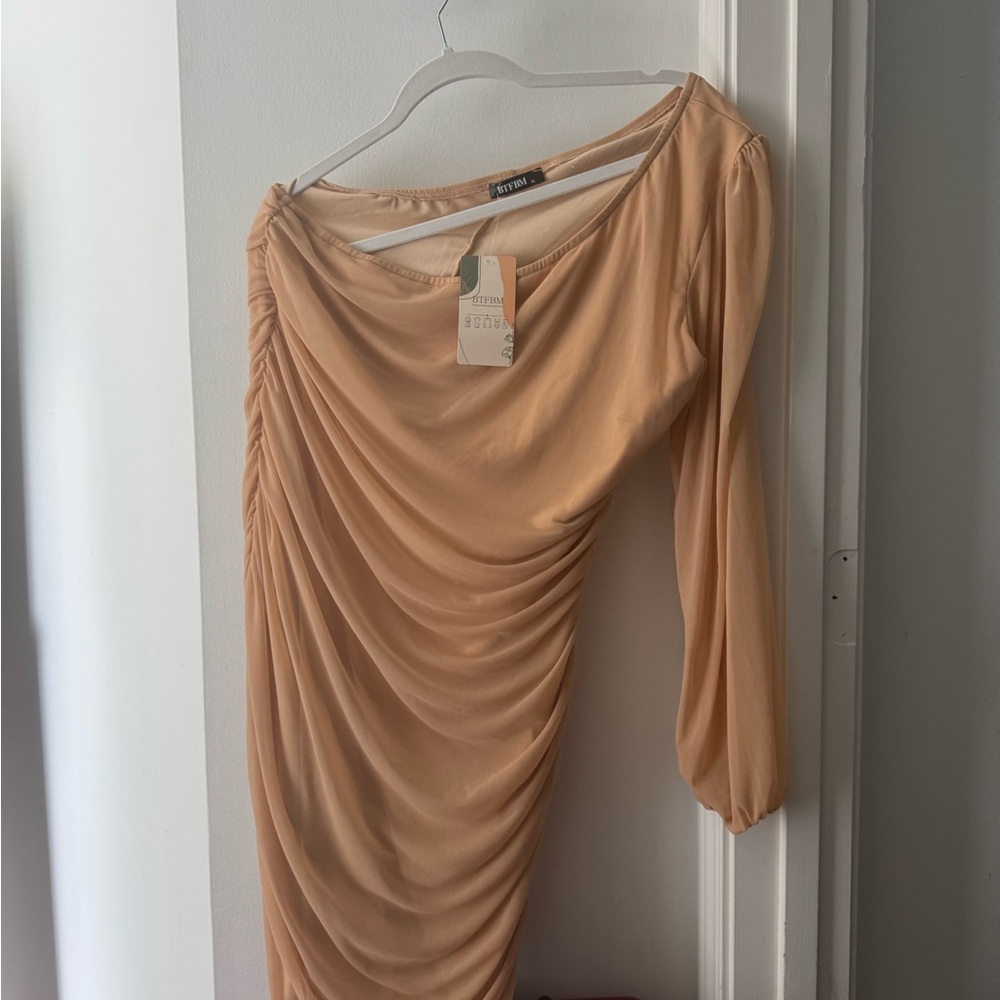 PrettyLittleThing Orange Asymmetrical Ruched Bodycon Dress